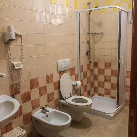 Alloggio per agriturismo Colledisisto Srl *